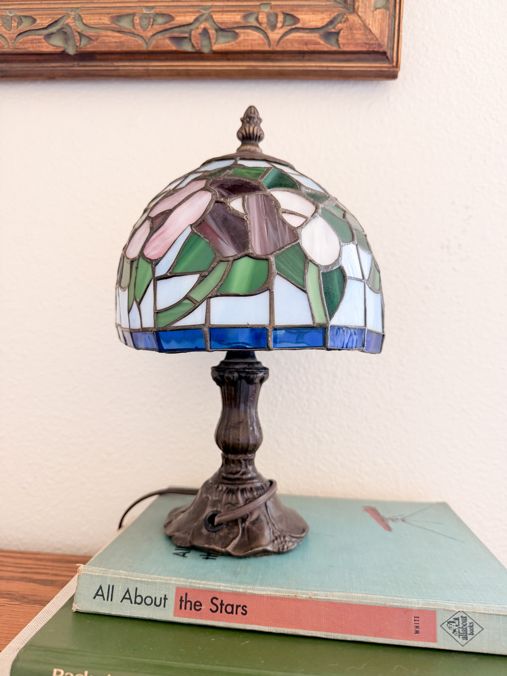 Tiffany Style Stained Glass Lamp