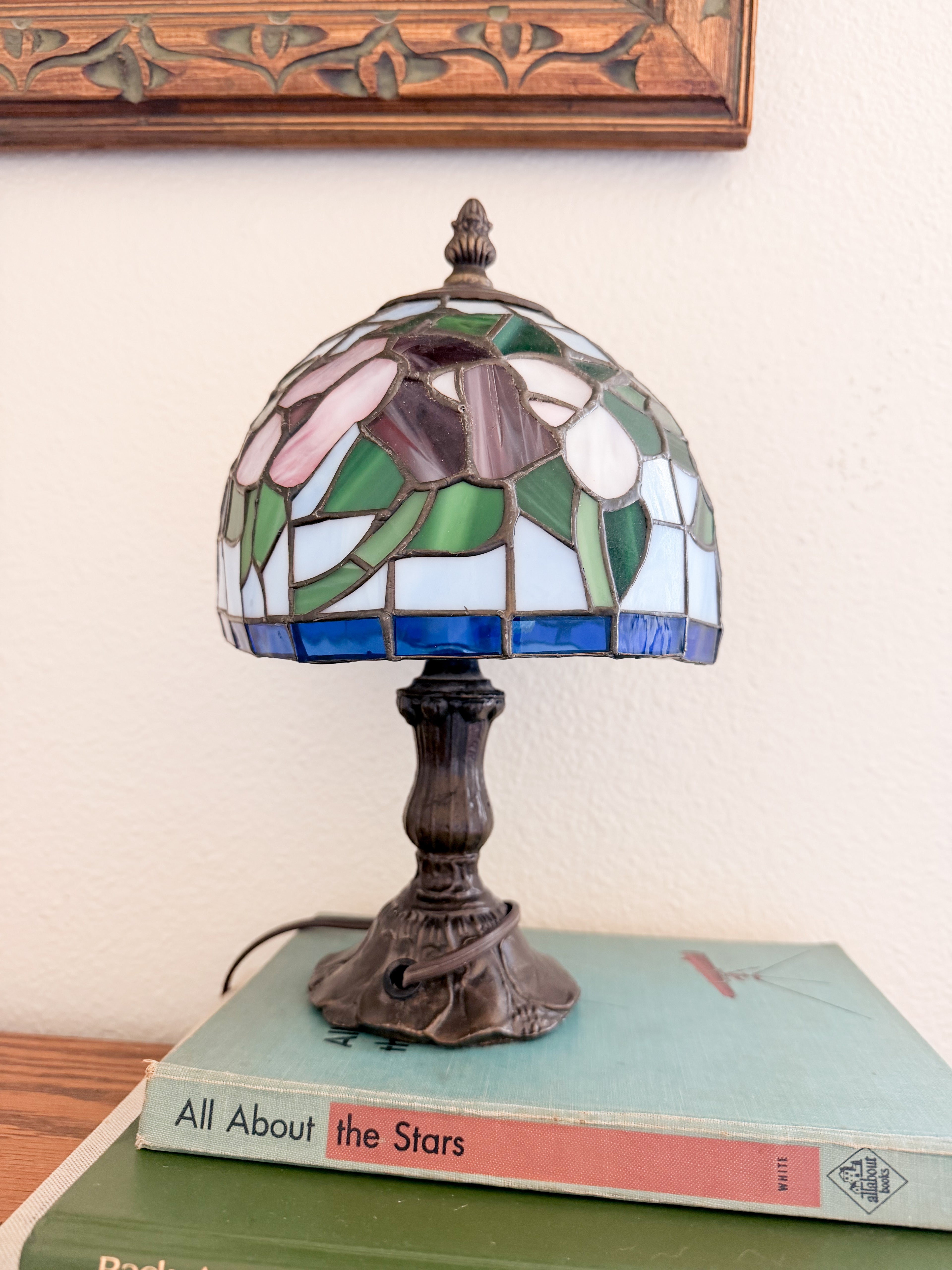 Tiffany Style Stained Glass Lamp