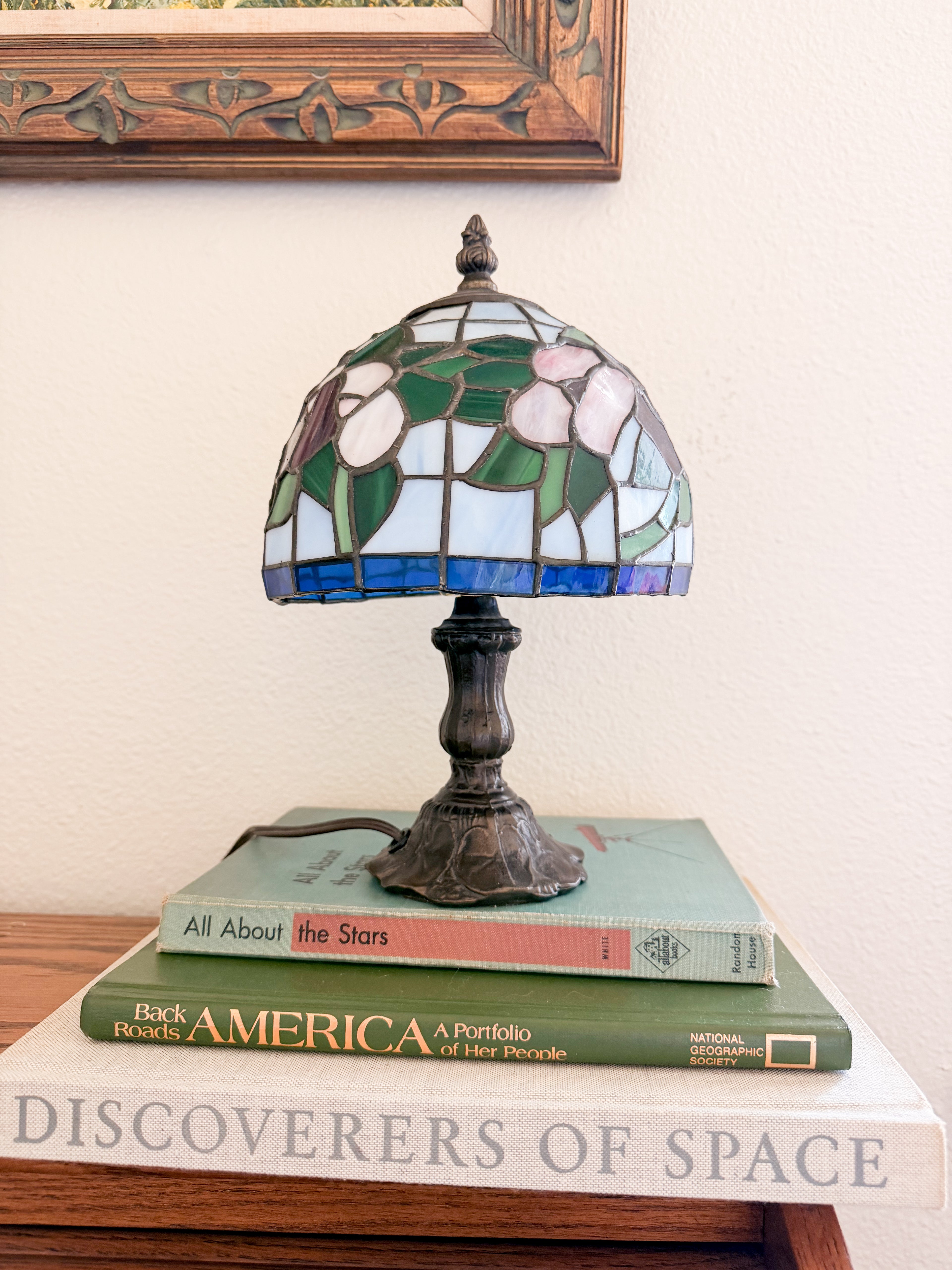 Tiffany Style Stained Glass Lamp