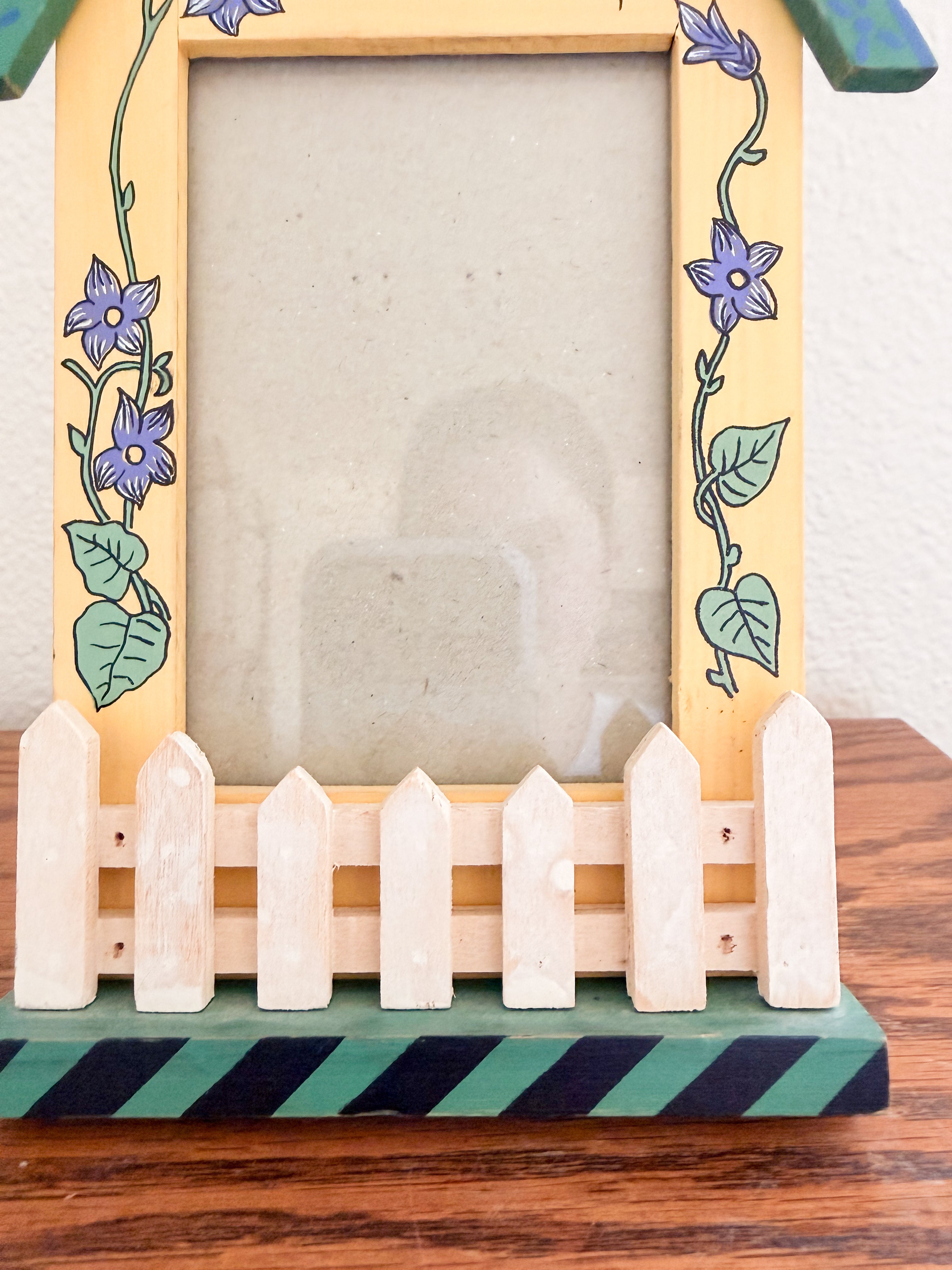 Garden House Photo Frame
