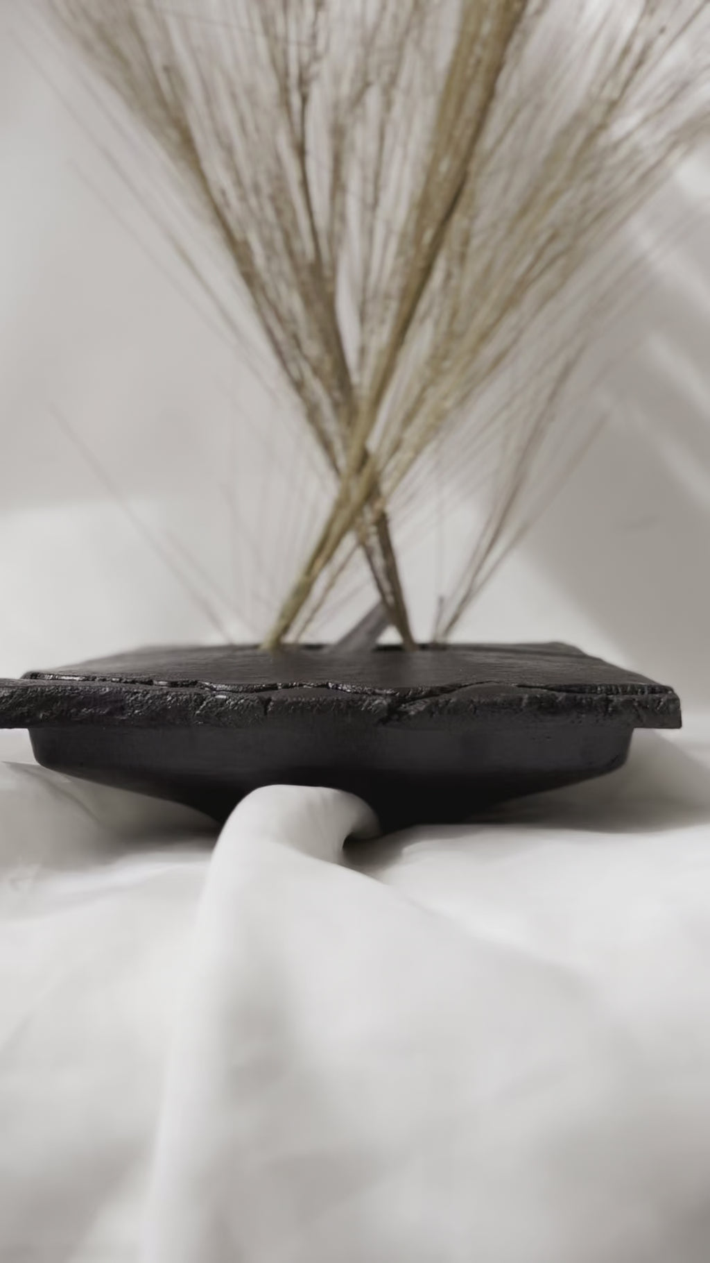 Black Ikebana Flower Vase
