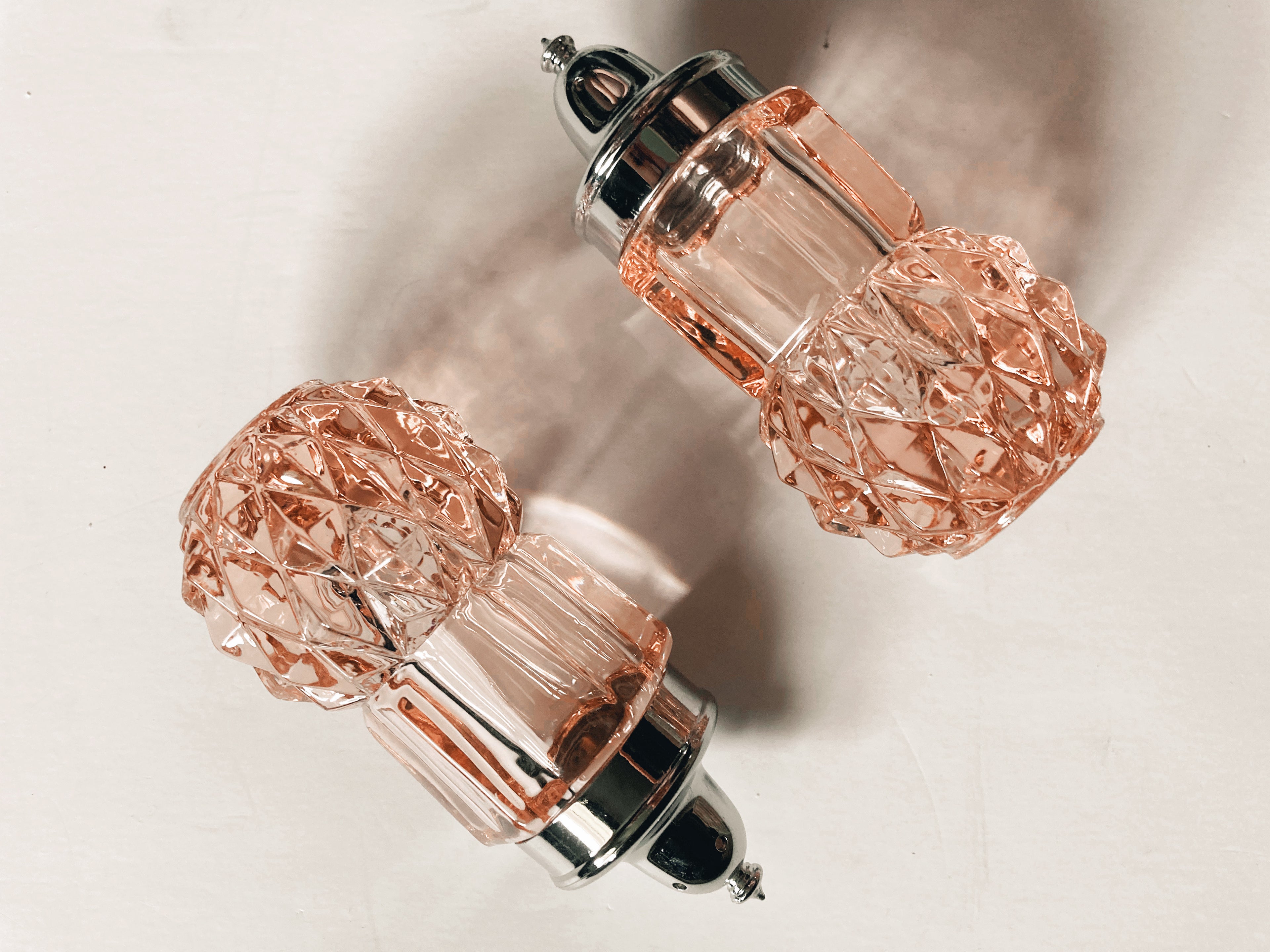 Pink Diamond Point Glass Shakers