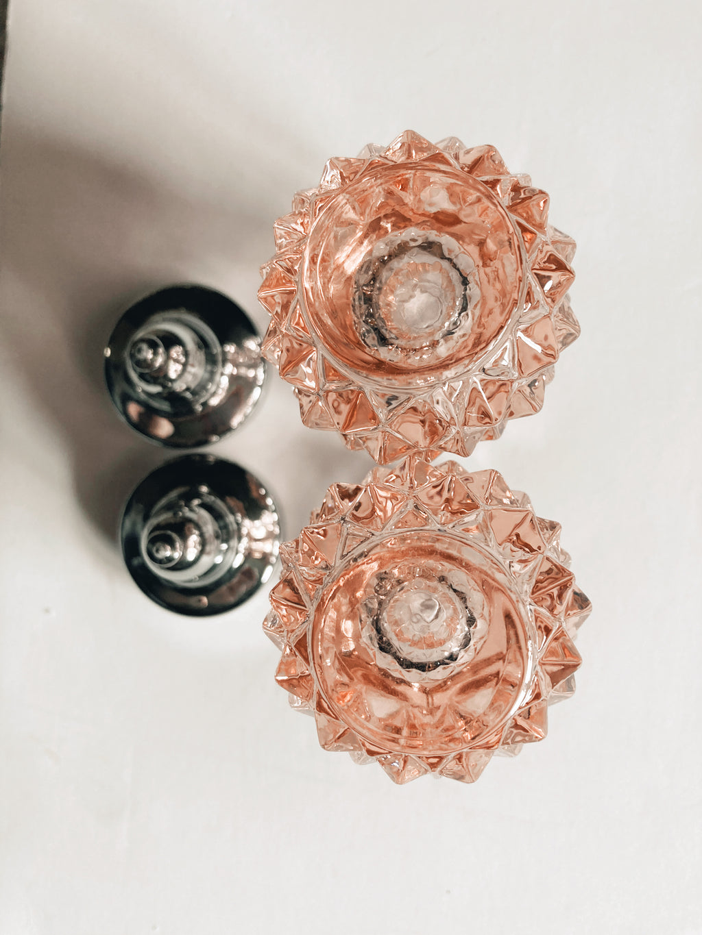 Pink Diamond Point Glass Shakers