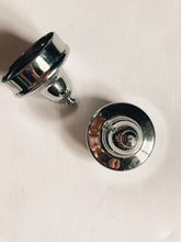 Load image into Gallery viewer, Pink Diamond Point Glass Shakers
