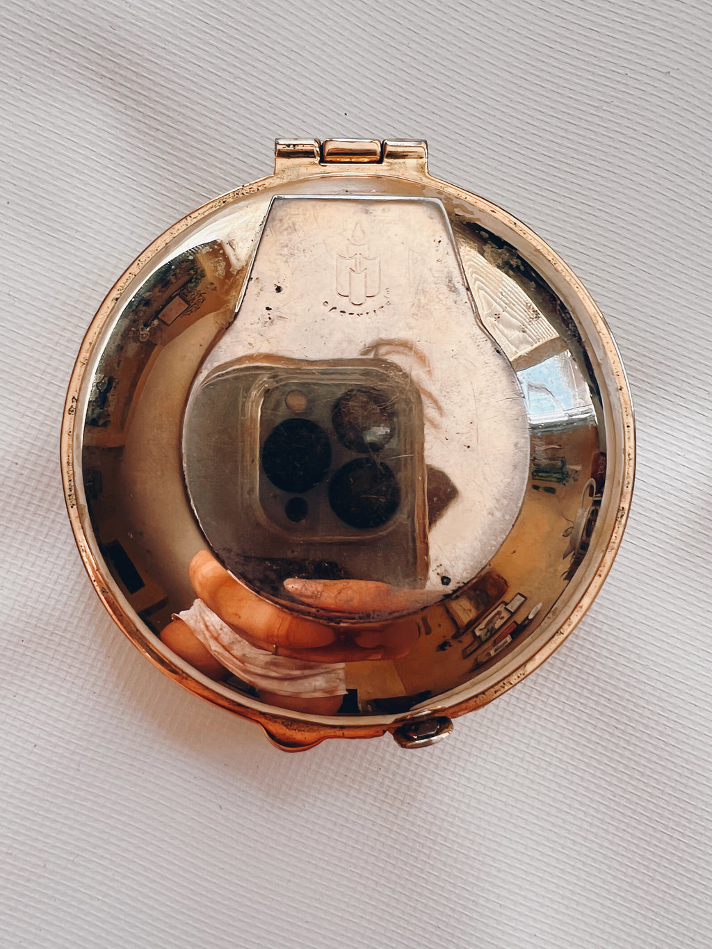 Gold Compact Tea Candle Holder