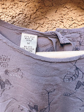 Load image into Gallery viewer, Lilac Silk Blouse - Size M
