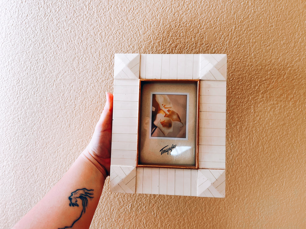 Ivory Striped 3.5x5 Photo Frame