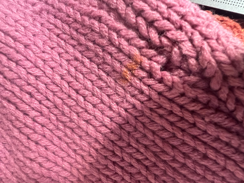 Mauve Cable-Knit Sweater - size M/L